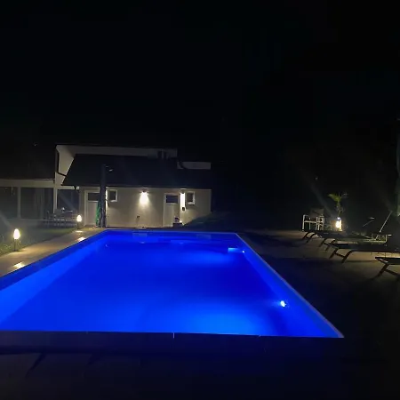 Relax House *